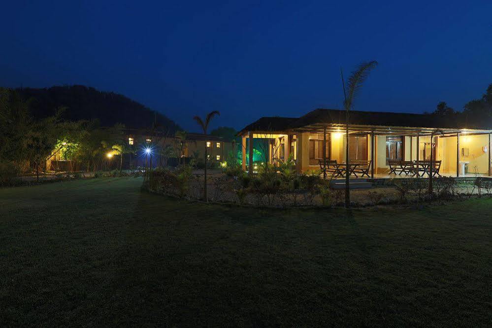 נייניטל Dewdrop Mango Bloom Resort מראה חיצוני תמונה